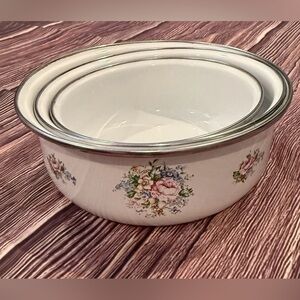 Victoria Silk Flowers Metal Enamel Nesting Bowls Mixing BowL Grandma Cottage VTG